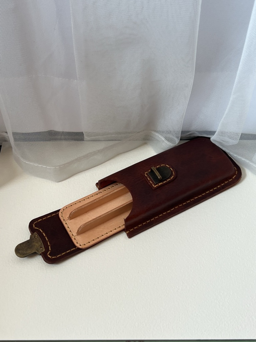 Brown Distressed Leather Molded 3 Fountain Pen Case